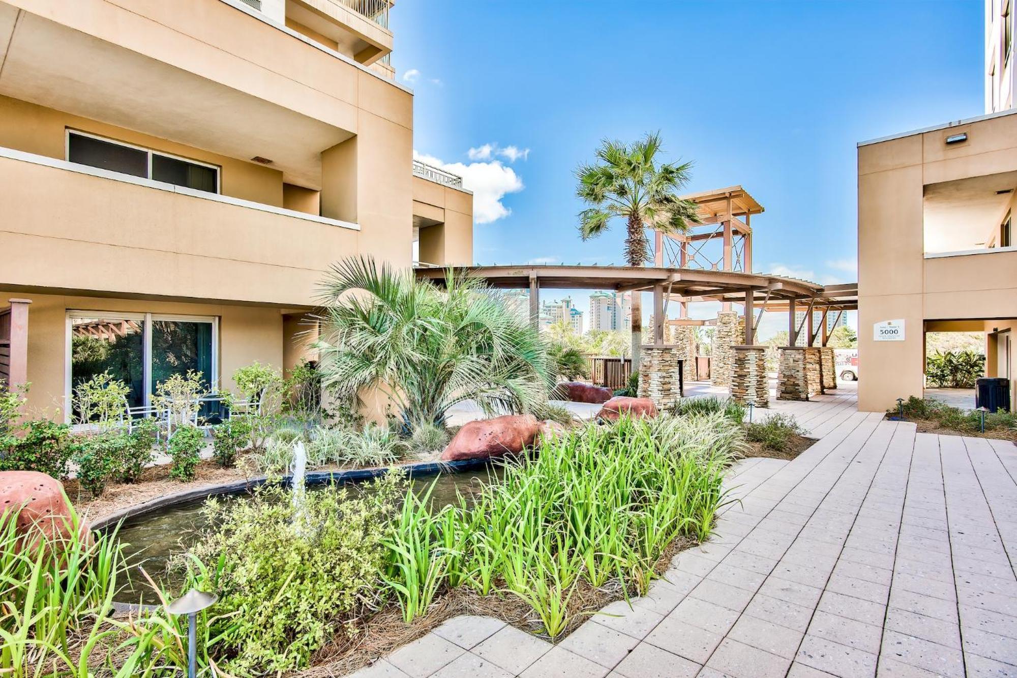 Sandestin Resort Luau By Tufan Room photo
